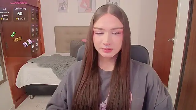 Miley Baker online show from October 2025 02:37:02 PM