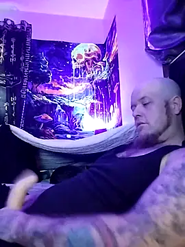 BluestBalls710 online show from December 2025 04:56:01 PM