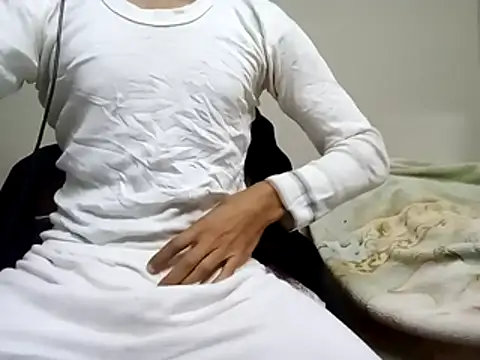 Snapshot of SizeRecall chatting on December 2025 09:42:01 PM SizeRecall online show from December 2025 09:42:01 PM