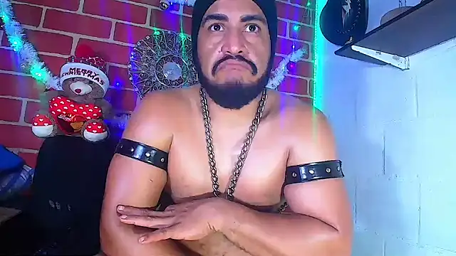 Snapshot of the_master_foal_ chatting on December 2024 09:31:02 AM the master foal online show from December 2024 09:31:02 AM