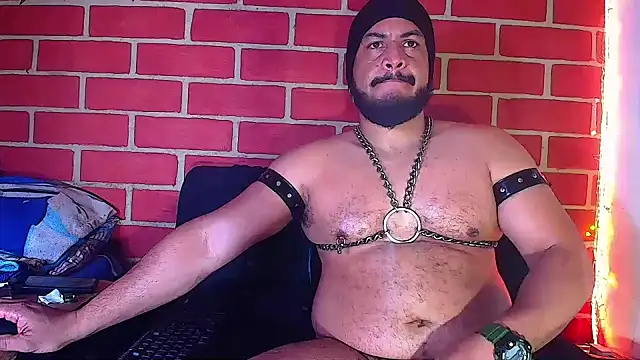 Snapshot of the_master_foal_ chatting on January 2025 08:29:01 AM the master foal online show from January 2025 08:29:01 AM