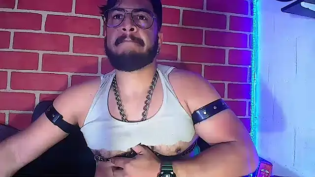 Snapshot of the_master_foal_ chatting on January 2025 12:41:02 PM the master foal online show from January 2025 12:41:02 PM