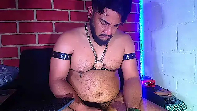 Snapshot of the_master_foal_ chatting on January 2025 08:36:01 AM the master foal online show from January 2025 08:36:01 AM