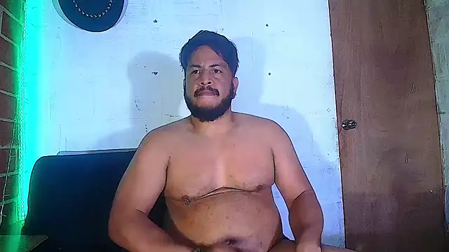 Snapshot of the_master_foal_ chatting on February 2025 06:22:01 PM the master foal online show from February 2025 06:22:01 PM