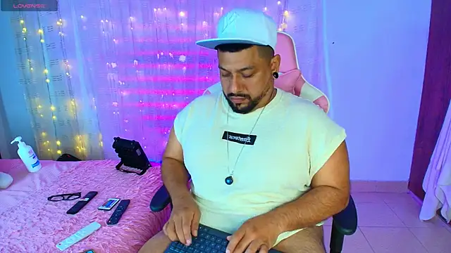 Snapshot of jacoob_woods chatting on February 2025 07:56:02 PM jacoob woods online show from February 2025 07:56:02 PM