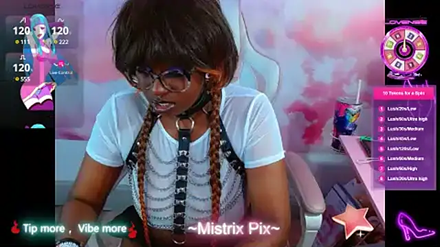 Snapshot of Pixiebob25 chatting on December 2024 11:22:01 AM Pixiebob25 online show from December 2024 11:22:01 AM