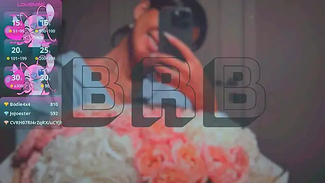 Snapshot of Mia_Tin chatting on January 2025 06:46:01 AM Mia Tin online show from January 2025 06:46:01 AM