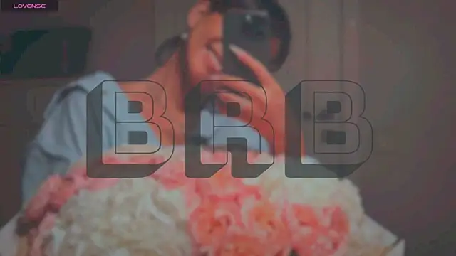 Snapshot of Mia_Tin chatting on February 2025 06:01:02 AM Mia Tin online show from February 2025 06:01:02 AM