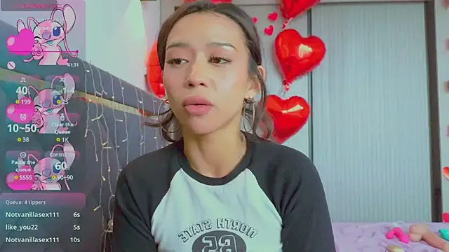 Snapshot of Mia_Tin chatting on February 2025 08:43:02 AM Mia Tin online show from February 2025 08:43:02 AM