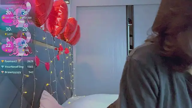 Snapshot of Mia_Tin chatting on February 2025 12:27:02 PM Mia Tin online show from February 2025 12:27:02 PM