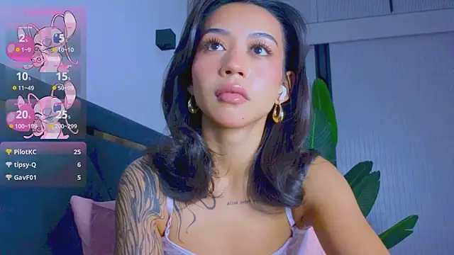 Snapshot of Mia_Tin chatting on October 2025 04:16:02 PM Mia Tin online show from October 2025 04:16:02 PM