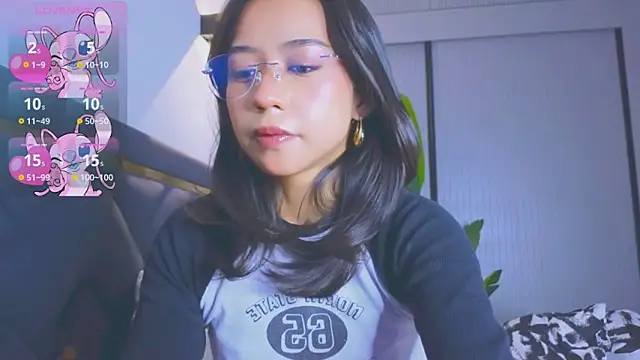 Snapshot of Mia_Tin chatting on November 2025 03:02:01 PM Mia Tin online show from November 2025 03:02:01 PM