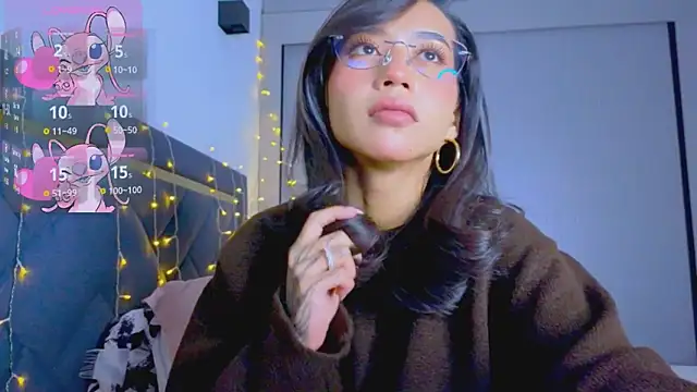 Snapshot of Mia_Tin chatting on December 2025 05:09:01 PM Mia Tin online show from December 2025 05:09:01 PM