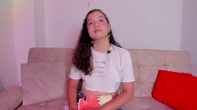 BUUNNY BELLA online show from April 2026 07:11:01 PM