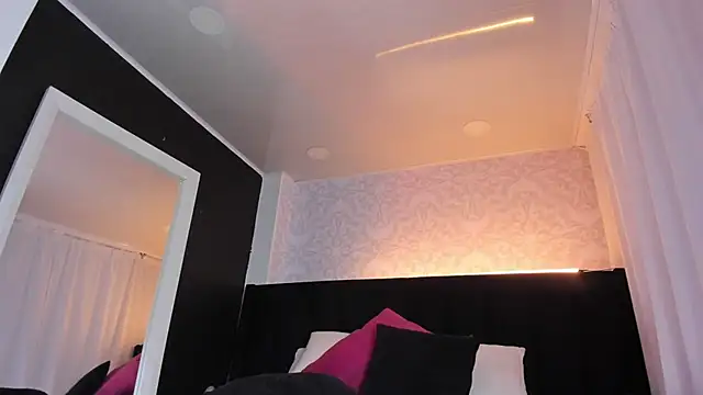 Snapshot of _liathompsom09 chatting on March 2025 03:06:01 PM liathompsom09 online show from March 2025 03:06:01 PM