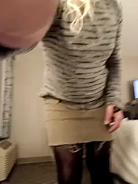 LittleblondeTS online show from November 2025 11:27:02 PM