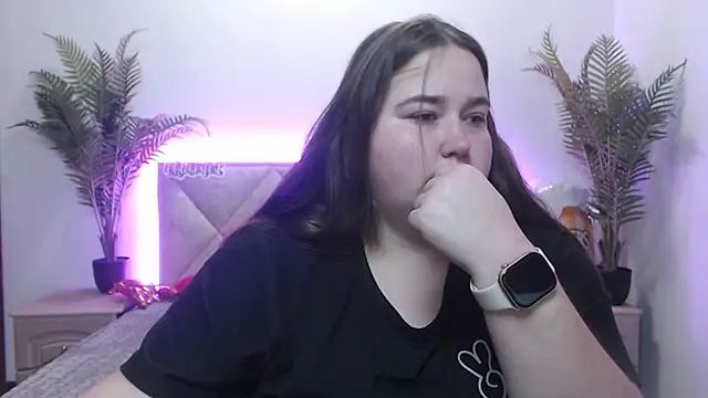 Snapshot of XX_Daniella_XX chatting on October 2025 06:22:02 AM XX Daniella XX online show from October 2025 06:22:02 AM