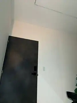 Snapshot of Alhanna_ chatting on December 2024 01:10:02 AM Alhanna online show from December 2024 01:10:02 AM