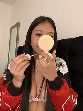 Snapshot of Alhanna_ chatting on January 2025 07:45:02 PM Alhanna online show from January 2025 07:45:02 PM