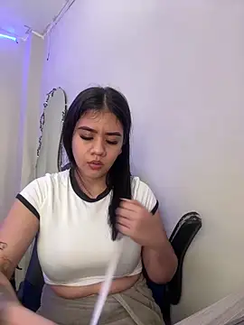 Snapshot of Alhanna_ chatting on March 2025 02:25:02 AM Alhanna online show from March 2025 02:25:02 AM