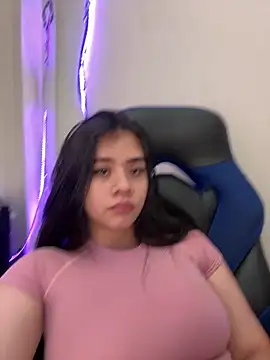 Snapshot of Alhanna_ chatting on March 2025 12:54:02 AM Alhanna online show from March 2025 12:54:02 AM