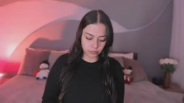 Snapshot of Nicolle_W chatting on December 2025 11:41:02 AM Nicolle W online show from December 2025 11:41:02 AM