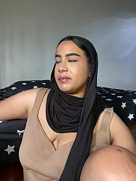 Snapshot of Maryam_yamal chatting on January 2025 08:22:01 PM Maryam yamal online show from January 2025 08:22:01 PM