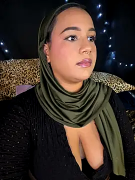 Snapshot of Maryam_yamal chatting on November 2025 09:57:02 PM Maryam yamal online show from November 2025 09:57:02 PM