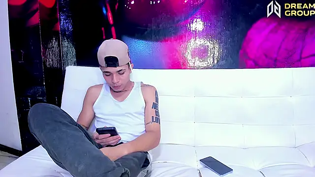 Snapshot of SecretsParty chatting on September 2025 02:44:01 AM SecretsParty online show from September 2025 02:44:01 AM
