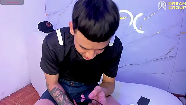 Snapshot of SecretsParty chatting on November 2025 07:56:02 PM SecretsParty online show from November 2025 07:56:02 PM