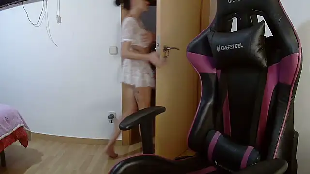 Snapshot of Vampirosa chatting on October 2025 09:52:01 AM Vampirosa online show from October 2025 09:52:01 AM