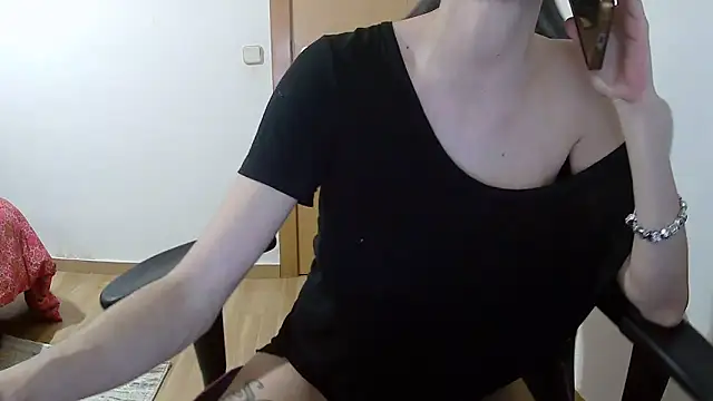 Snapshot of Vampirosa chatting on December 2025 03:53:01 PM Vampirosa online show from December 2025 03:53:01 PM