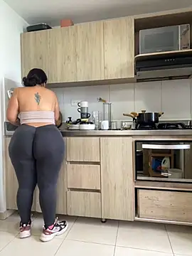 susy angel online show from December 2025 08:36:02 PM