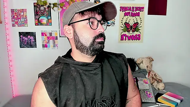 johnnyalx online show from October 2025 08:20:01 PM