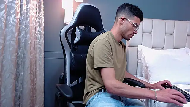 Luis Negreteth online show from November 2025 10:23:02 PM