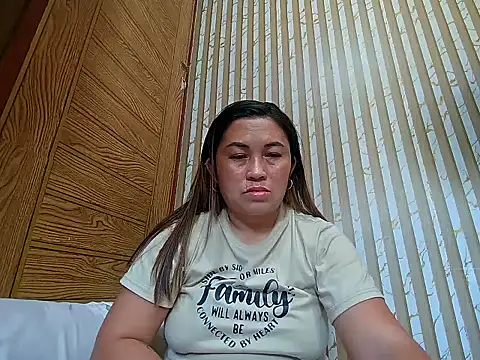 Snapshot of LalaiAsian chatting on April 2026 06:30:02 AM LalaiAsian online show from April 2026 06:30:02 AM