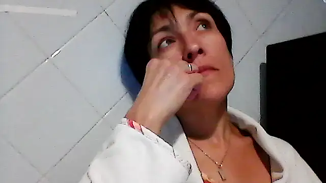 SunnyAmorre online show from September 2025 10:20:01 PM