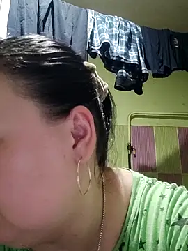 Snapshot of Rini333 chatting on February 2026 10:43:02 PM Rini333 online show from February 2026 10:43:02 PM