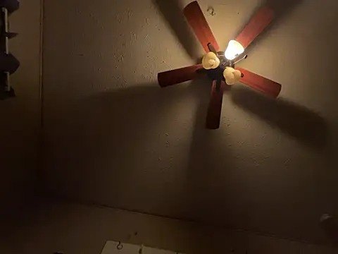 Snapshot of jck1m0t chatting on March 2026 11:43:01 PM jck1m0t online show from March 2026 11:43:01 PM