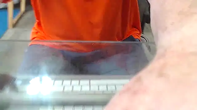 Snapshot of rockpoint69 chatting on November 2025 10:02:01 PM rockpoint69 online show from November 2025 10:02:01 PM