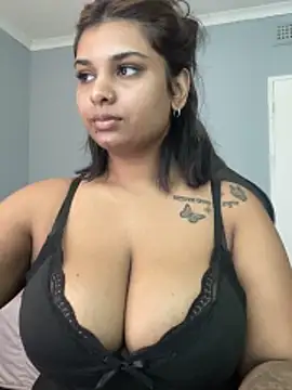 layla amin online show from July 2026 11:34:01 AM