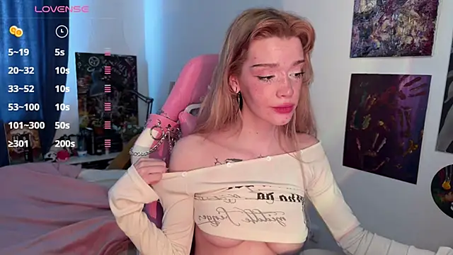 Snapshot of boobsybootie chatting on March 2025 03:53:01 PM boobsybootie online show from March 2025 03:53:01 PM