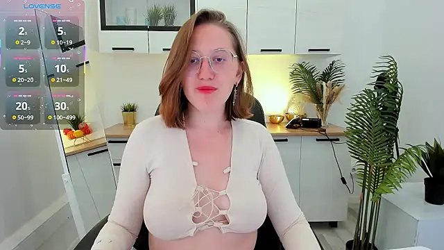 Charmy Gracy online show from April 2026 11:57:01 AM