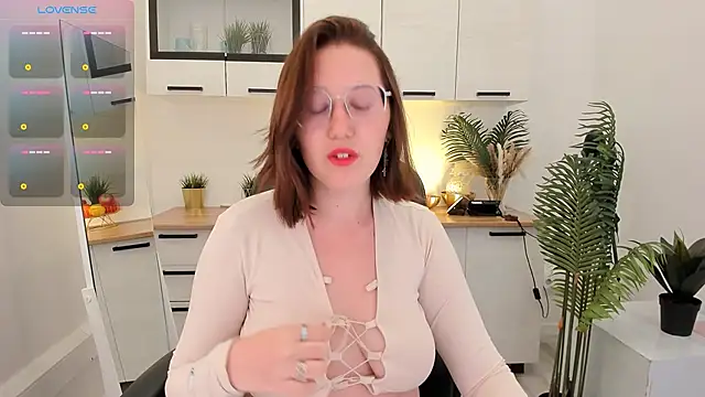 Charmy Gracy online show from April 2026 11:36:02 AM