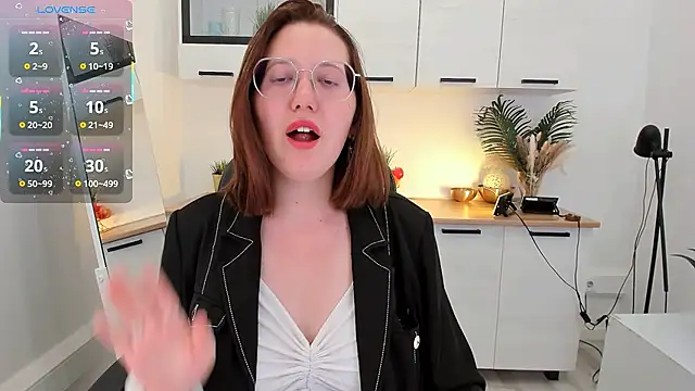 Charmy Gracy online show from May 2026 11:04:01 AM