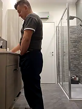 Snapshot of kekko-1982 chatting on December 2024 12:05:01 PM kekko-1982 online show from December 2024 12:05:01 PM