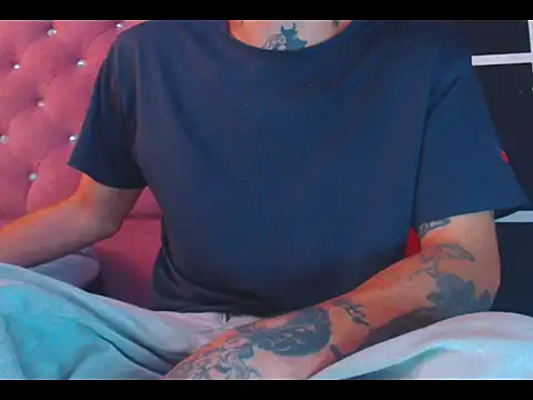 Christian Stiven1 online show from November 2025 01:00:02 PM