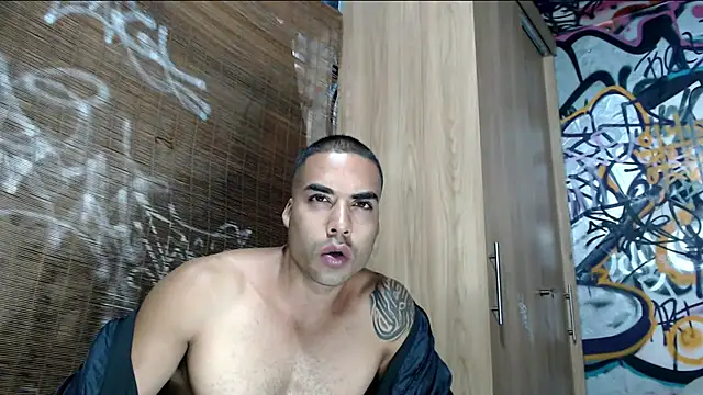 Snapshot of Justin_Frank chatting on October 2025 08:30:01 PM Justin Frank online show from October 2025 08:30:01 PM