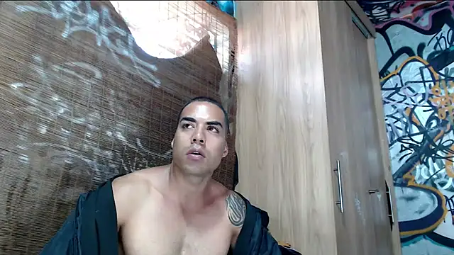 Snapshot of Justin_Frank chatting on November 2025 05:11:01 PM Justin Frank online show from November 2025 05:11:01 PM