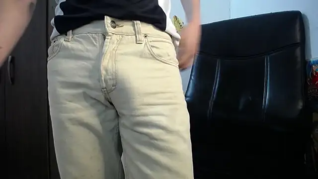 Snapshot of ricksamm chatting on December 2025 11:37:02 AM ricksamm online show from December 2025 11:37:02 AM